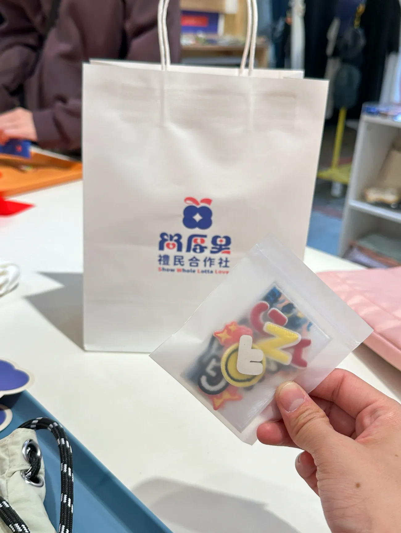 [台中中區] 尚厚里．禮民合作社｜首間台式文創燙布貼｜獨家插畫家合作刺繡貼、燙畫貼｜首創注音符號燙布貼！