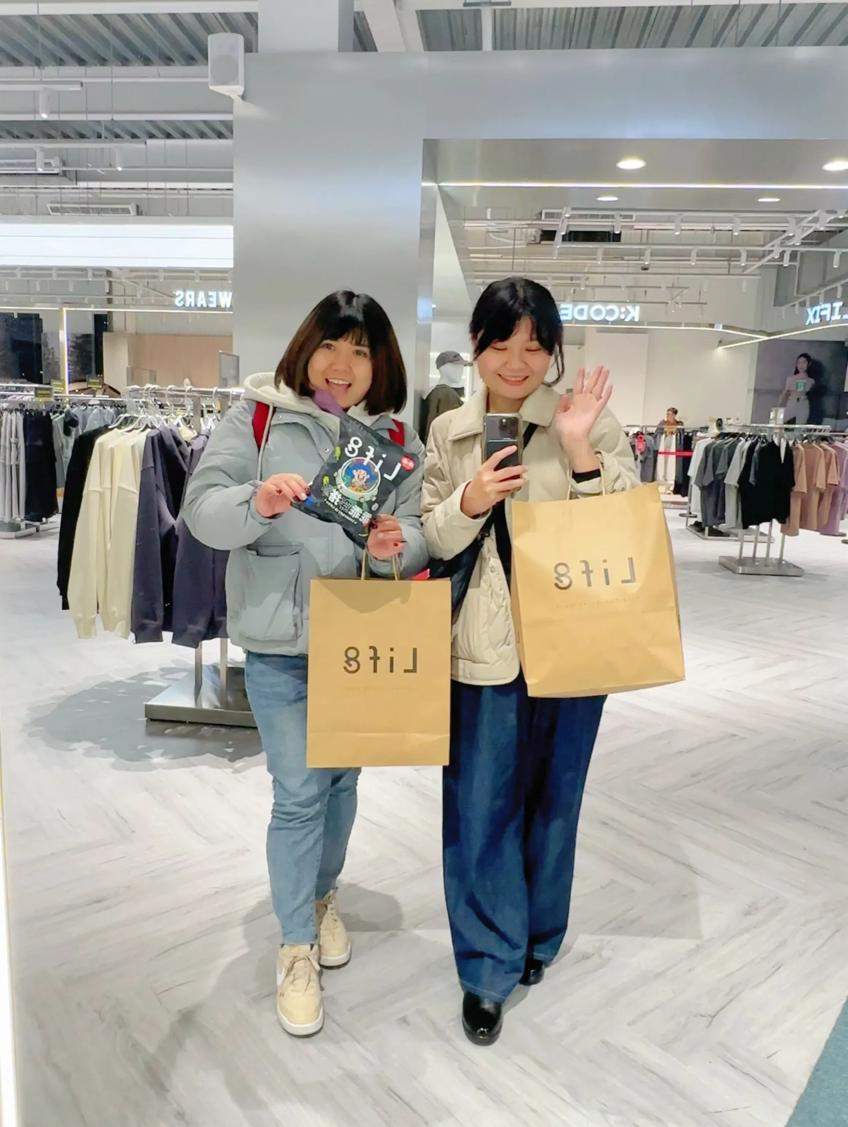 [台中北屯區] Life8 SELECT台中松竹旗艦店新開幕｜旗下6大品牌齊聚一堂｜佔地230坪｜全台第2間大型街邊店！