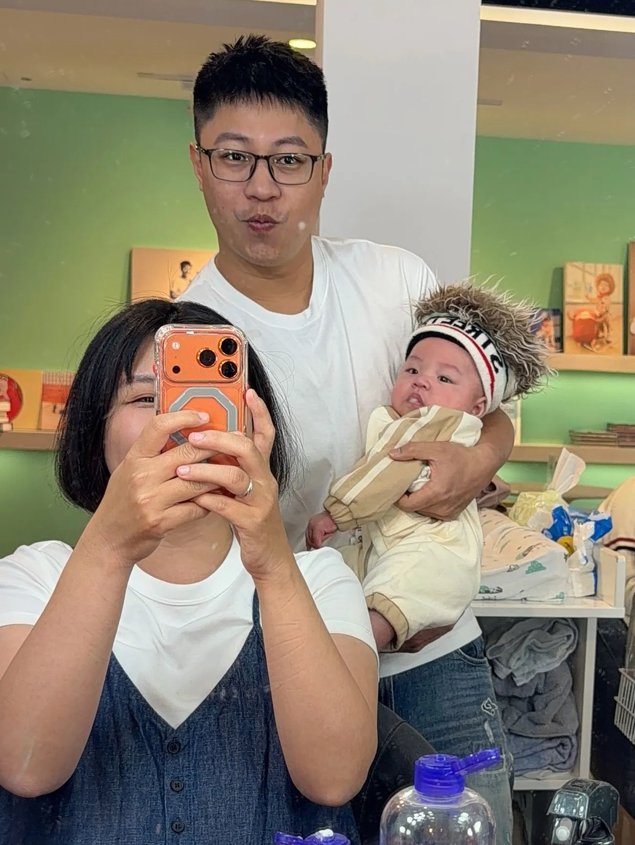 [台中西屯] Always歐維斯兒童攝影-台中店｜寶寶寫真＋親子全家福一次完成｜原來拍寶寶寫真可以這麼輕鬆｜攝影紀錄！