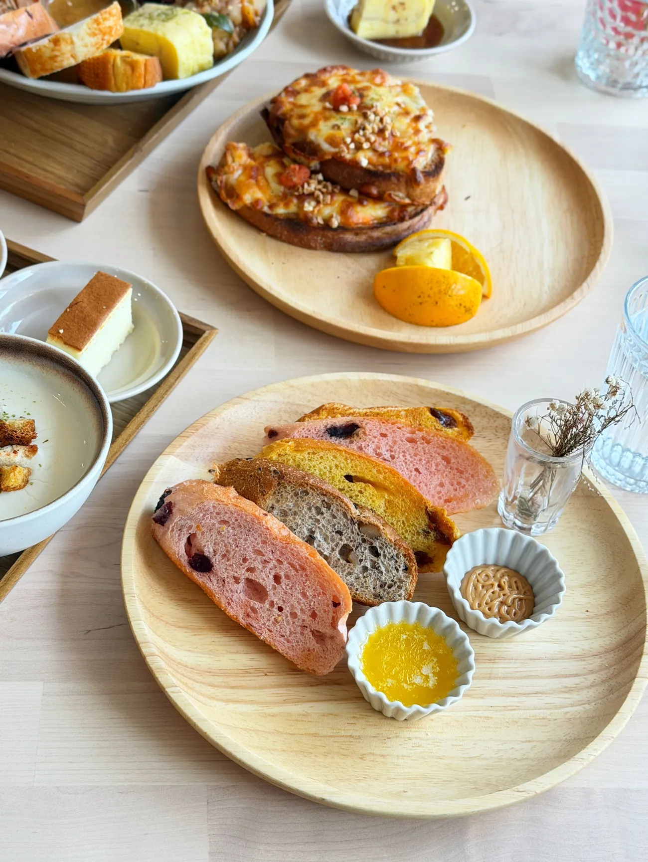 [台中西區] 朝食午宴Just Brunch 台中店｜北部人氣名店插旗台中｜必點澎湃早午餐盤＆菜單分享！