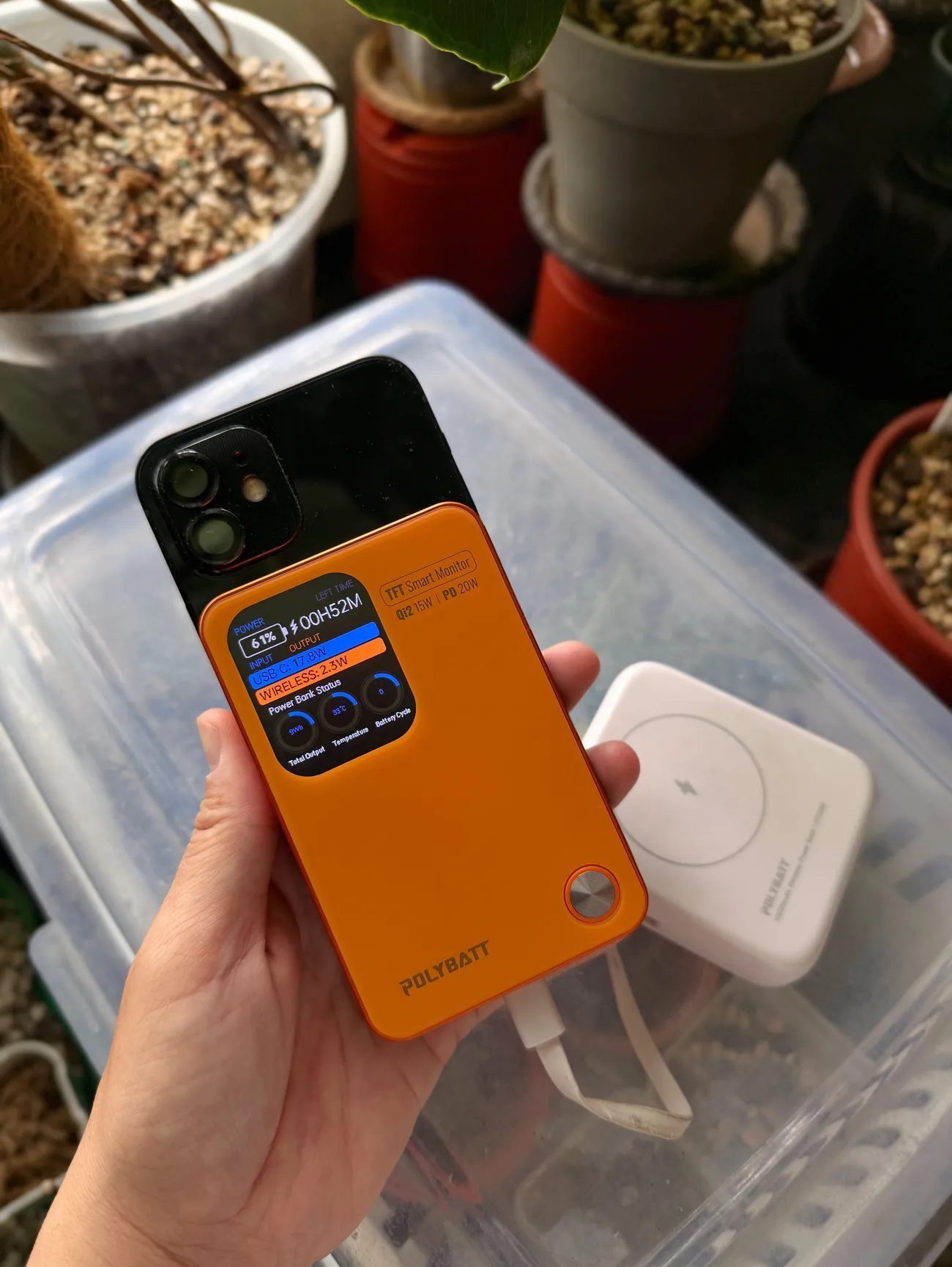 POLYBATT PB11防爆固態電池｜AI智能溫控快充行動電源｜全台首款LCD液晶大螢幕｜超美6色任你選擇！