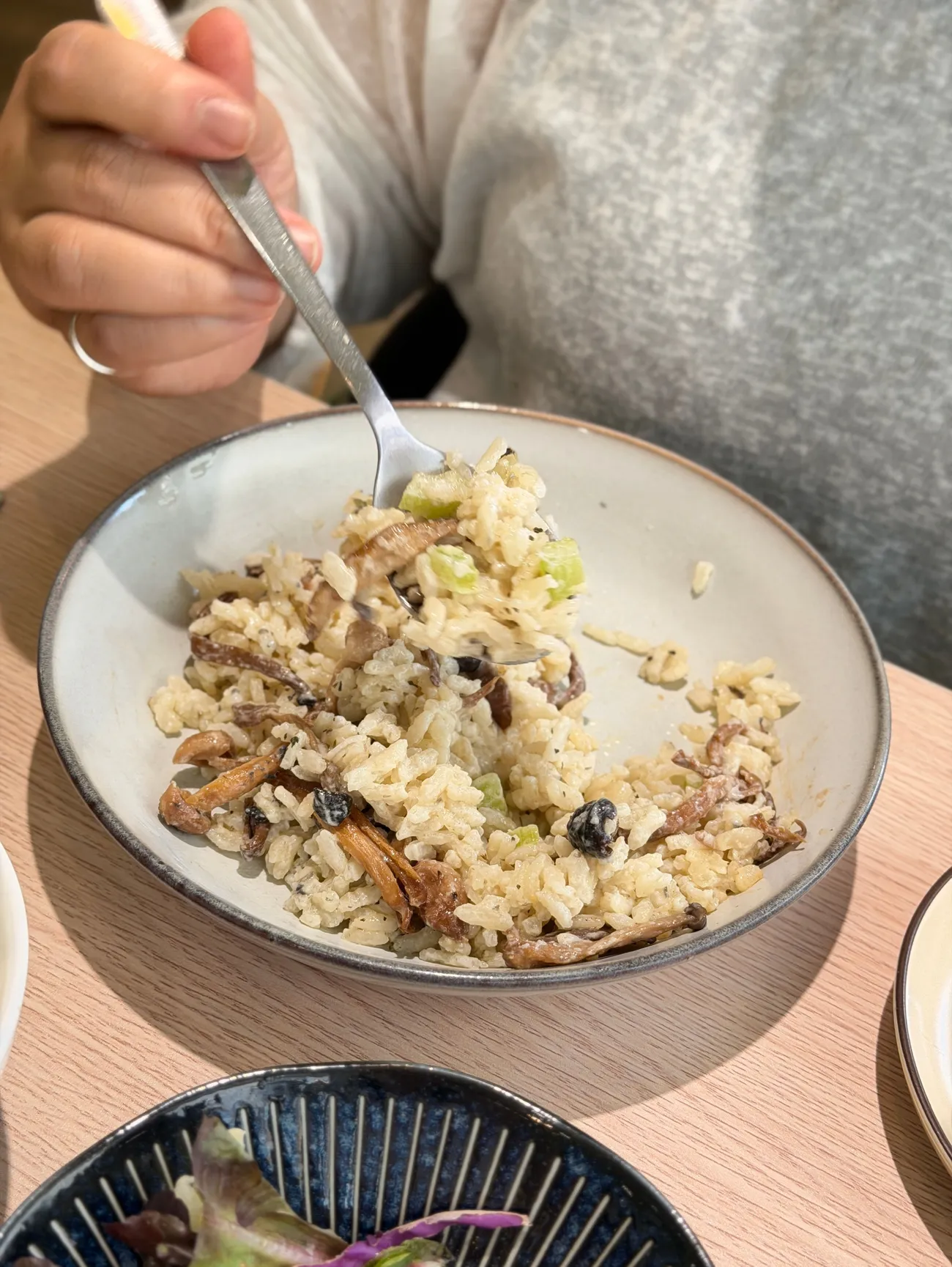 [台中西區] 野菜共合國｜全素紅燒牛肉麵太神還原｜重新認識「蔬食」的味覺體驗！