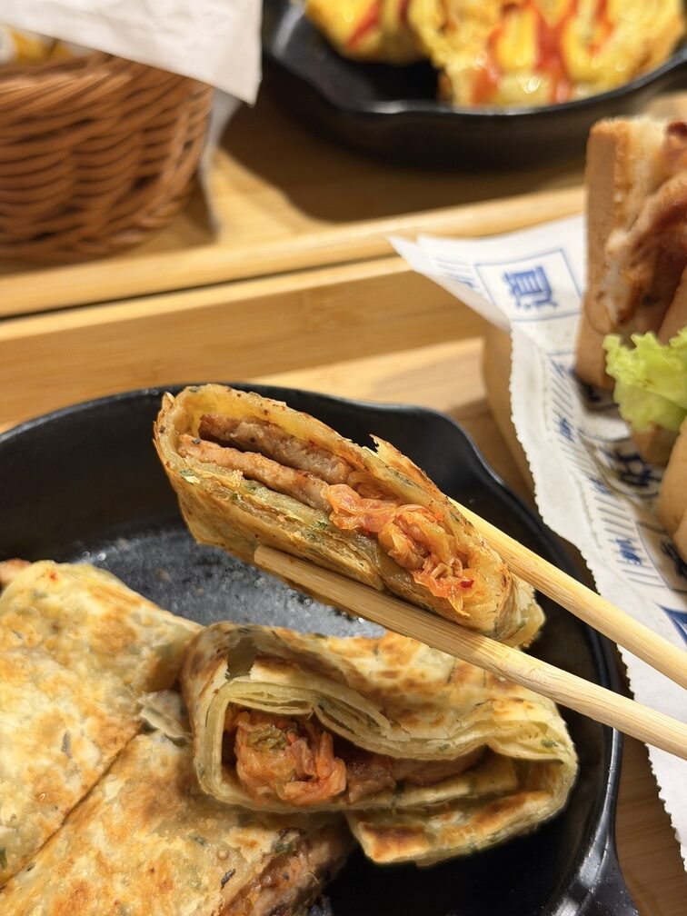 [台中太平] 慶三號炭烤吐司早午餐 太平樹孝店｜清檸雞腿排蛋吐司超大一份｜炭烤吐司結合美式BBQ風味特色早午餐！