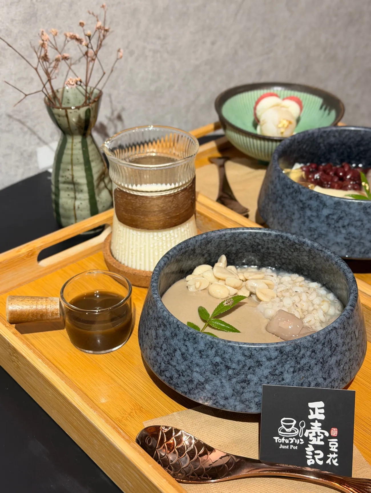 [台中西區] 正壺記豆花 JustPot｜隱身在住宅區的夜間豆花店｜顛覆傳統的豆花三吃｜每一種吃法都讓人驚艷！