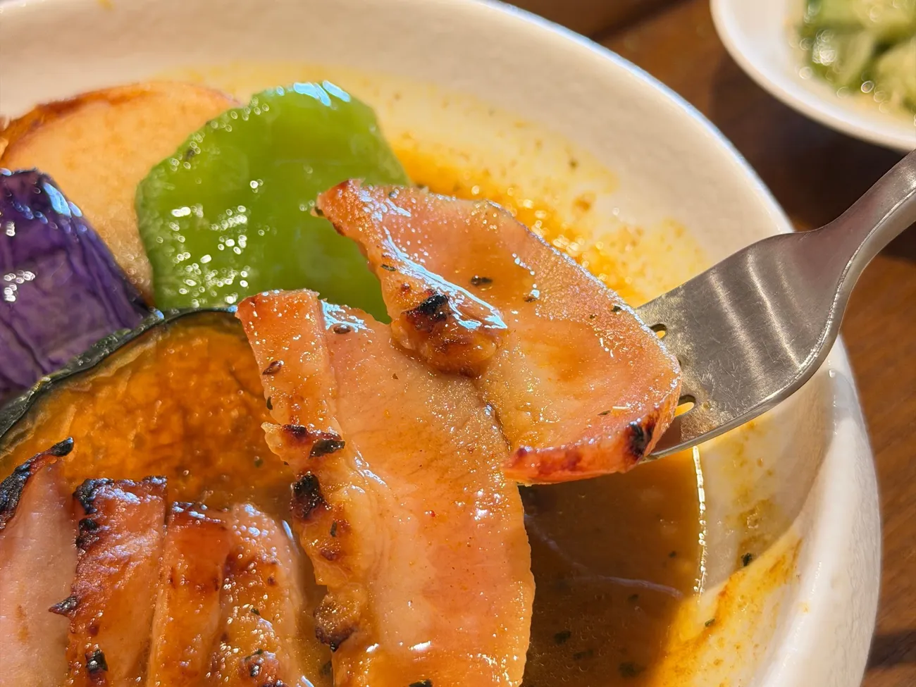 [台中西區] Soup Curry King 北海道湯咖哩名店正式插旗台中｜一碗有10種時蔬超澎湃｜內用薑黃飯免費續！