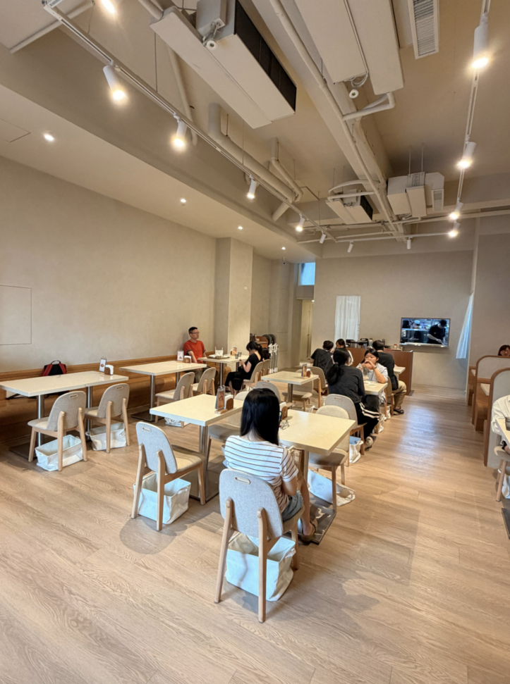 [台中西區] Soup Curry King 北海道湯咖哩名店正式插旗台中｜一碗有10種時蔬超澎湃｜內用薑黃飯免費續！