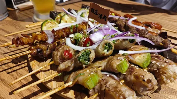 台中西區聚餐新選擇!路邊烤肉 WildBBQ 大隆店|露營風串燒開箱|上班族下班紓壓與深夜宵夜的炭火美食指南 - 第8張圖 台中西區聚餐新選擇!路邊烤肉 WildBBQ 大隆店|露營風串燒開箱|上班族下班紓壓與深夜宵夜的炭火美食指南