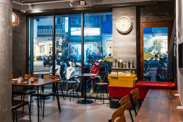 夜貓子的深夜食堂首選!路邊烤肉WildBBQ 桃園中原店|用職人炭火與無敵美味療癒你的每一個夜晚! - 第2張圖 夜貓子的深夜食堂首選!路邊烤肉WildBBQ 桃園中原店|用職人炭火與無敵美味療癒你的每一個夜晚!